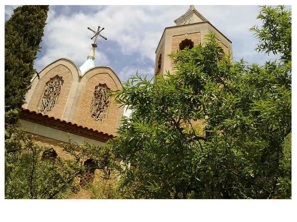 Hostal La Masia Manresa Esterno foto